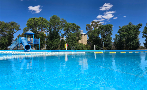 Rainbow Swimming Pool.png