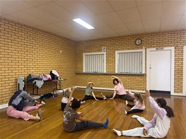 Dance-with-Katherine-Fraser-2.jpg