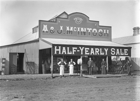 Site 7 McIntosh store.png