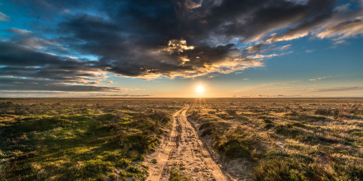 Lake Hindmarsh sunset.jpg